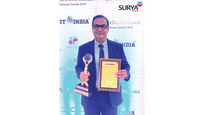 Dr. B S Avasthi, Founder and Director - Department of Paediatrics, Surya Hospitals Awarded as the "Best Paediatrician" by MedScape India National Award 2019