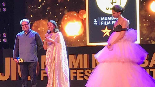 Deepti Naval honoured with Excellence in Cinema Award at MAMI festival