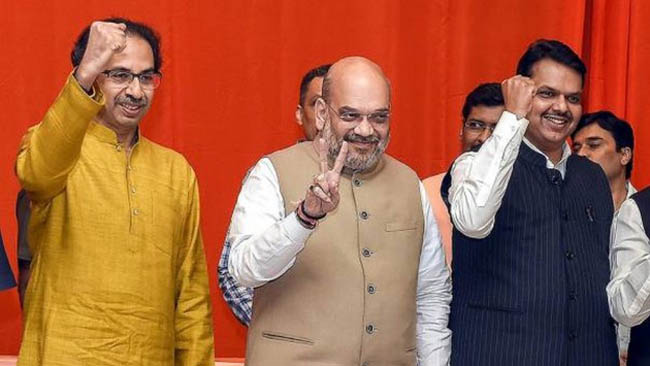 BJP, Shiv Sena on course to retain power in Maharashtra