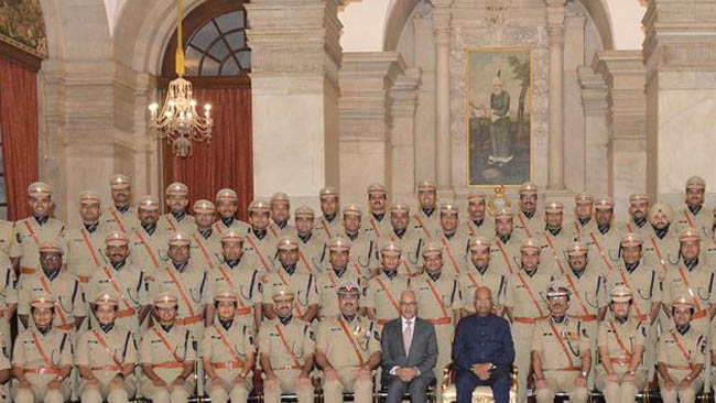 Officer trainees of Indian Police Service call on the President