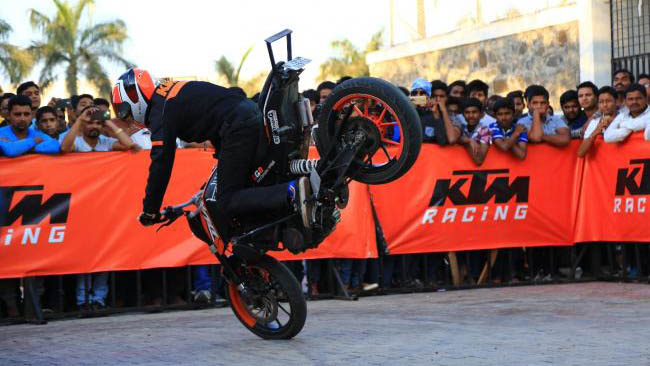 KTM organises a spectacular Stunt show in Chittorgarh