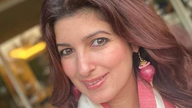 Twinkle Khanna flaunts onion earrings gifted by husband Akshay Kumar, ‘before they started sprouting shoots’