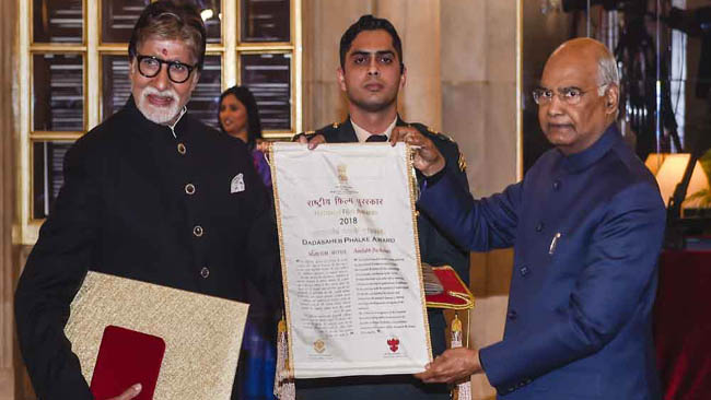 President honours Amitabh Bachchan with Dadasaheb Phalke Award