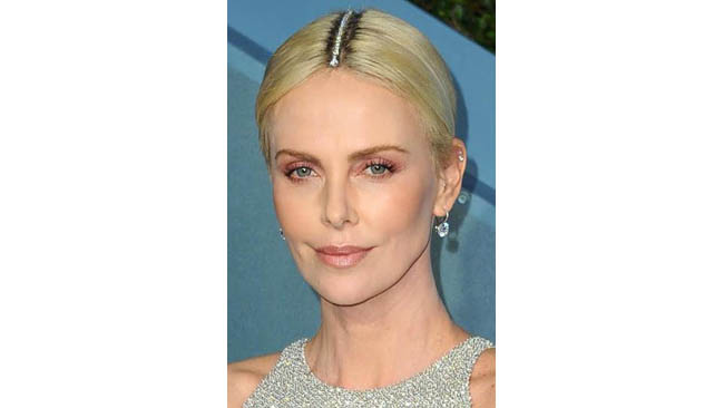 The 26TH Annual Screen Actors Guild Awards Featured Celebrities Wearing Bold Platinum Jewelry Designs
