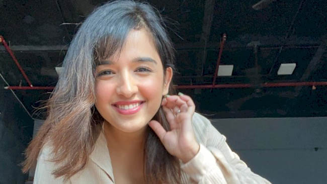 Shirley Setia who will make her Bollywood debut with movie ‘Nikamma’