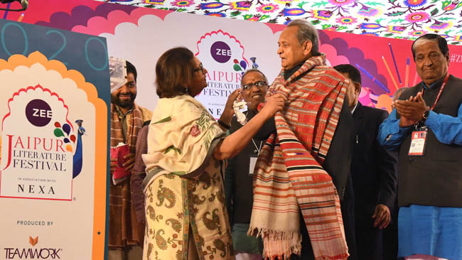 सीएम ने किया जयपुर लिटरेचर फेस्टिवल का शुभारंभ साहित्य पर चर्चा और गोष्ठियों से मिलेगी नई पीढ़ी को प्रेरणा -मुख्यमंत्री