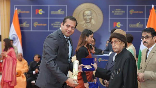 Mumbai Born Ajay Harinath Singh Wins Champions of Change Award