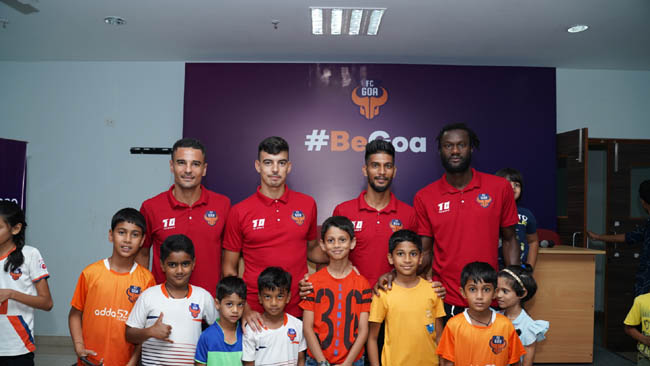 FC Goa’s Junior Gaurs spend a joyful evening with team’s star players
