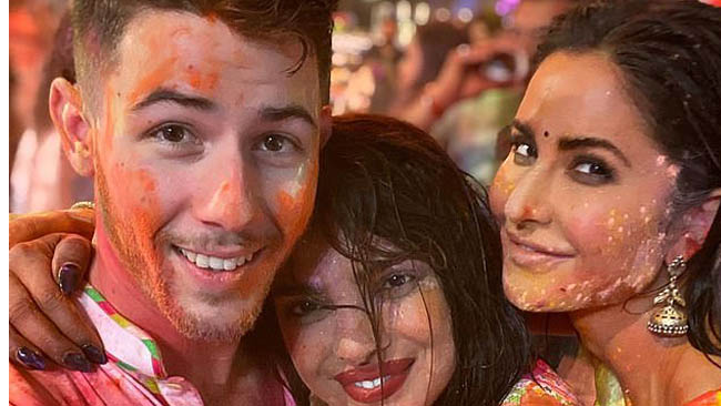 Priyanka Chopra-Nick Jonas, Katrina Kaif have a blast at Isha Ambani Holi party.