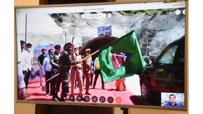 Gadkari inaugurates the breakthrough event of Chamba Tunnel under Chardham Pariyojana