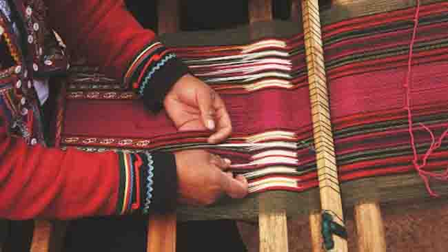 this-national-handloom-day-let-s-honour-our-indigenous-handloom-weavers