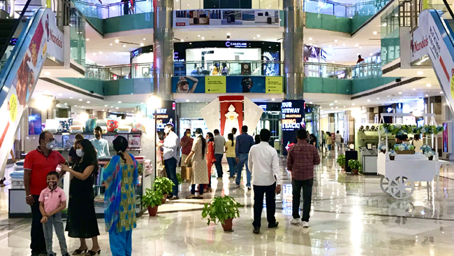 shop-feast-and-celebrate-at-the-great-navratri-shopping-gala-in-ambience-malls