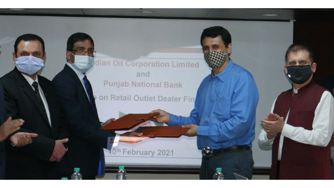 Punjab National Bank signs MOU with Indian Oil for E-Dealer Financing