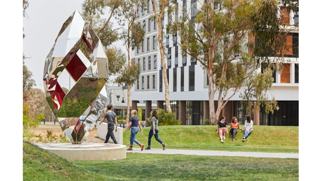 Applications Open for University of Canberra's VC's Social Champion Scholarship