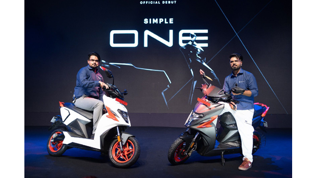 Simple Energy launches its first electric scooter, the Simple ONE with a record-breaking 212 kilometres of range