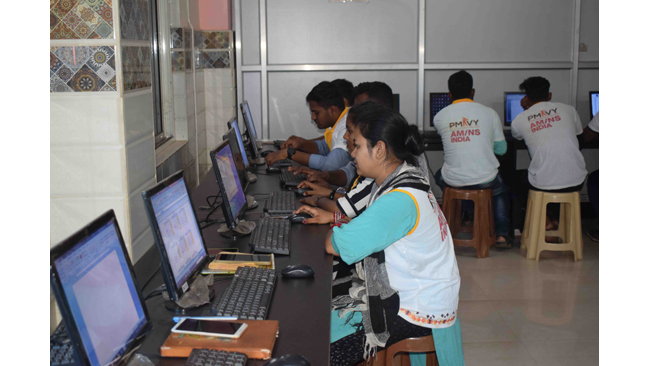 NSDC and Arcelor Mittal Nippon Steel India successfully equip 800 people with digital skills; 70% secure job placement