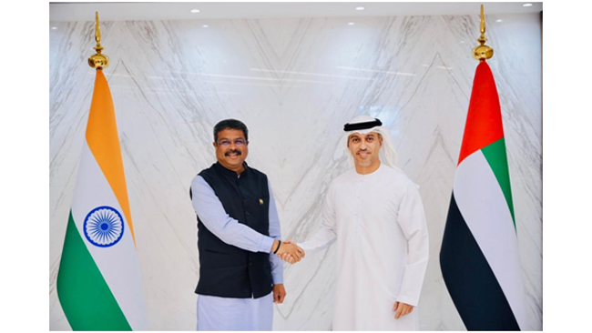 Shri Dharmendra Pradhan meets UAE Education Minister H.E. Dr. Ahmad Al Falasiin Abu Dhabi