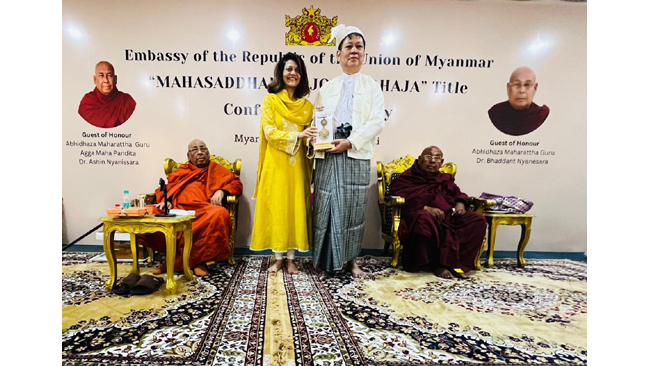 Dr Rashmi Saluja conferred the International Buddha Peace Award by the Myanmar Embassy