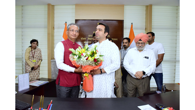 shri-jayant-chaudhary-assumes-charge-of-msde-as-minister-of-state-independent-charge