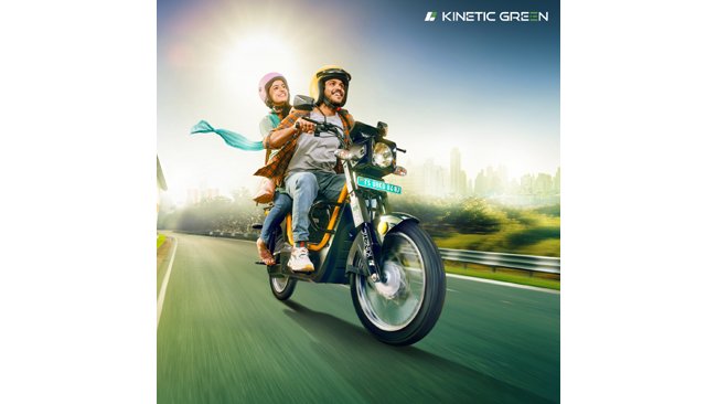 kinetic-green-to-launch-new-tvc-for-its-e-luna-brings-back-the-iconic-chal-meri-luna-legacy-with-a-modern-twist