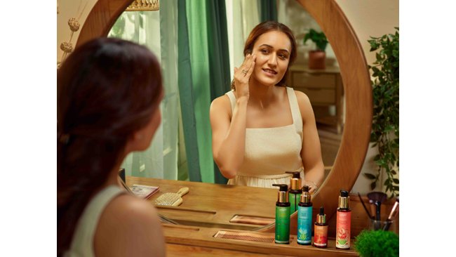 herbalife-india-announces-smriti-mandhana-and-manika-batra-as-brand-ambassadors-for-vritilife-ayurvedic-skin-care-range