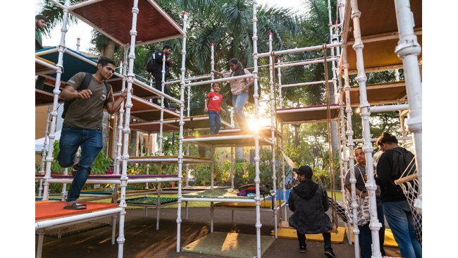rajasthan-s-charpai-finds-a-new-life-at-serendipity-arts-festival-s-10th-edition