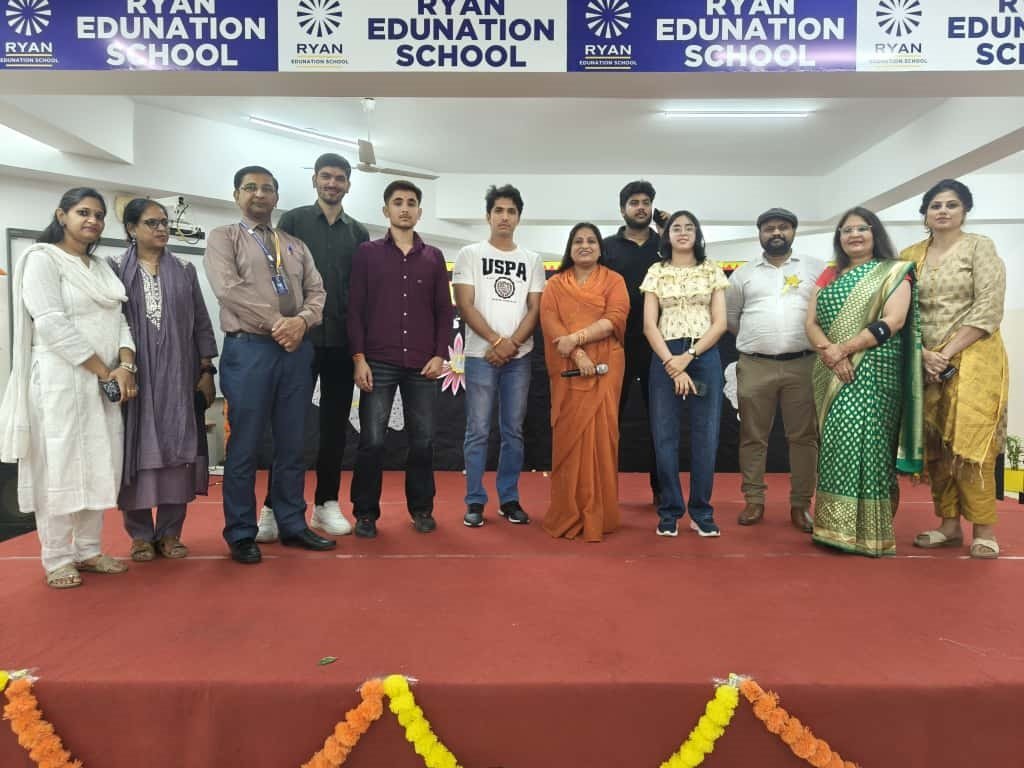 alumni-meet-of-ryan-edunation-school-held-at-jaipur