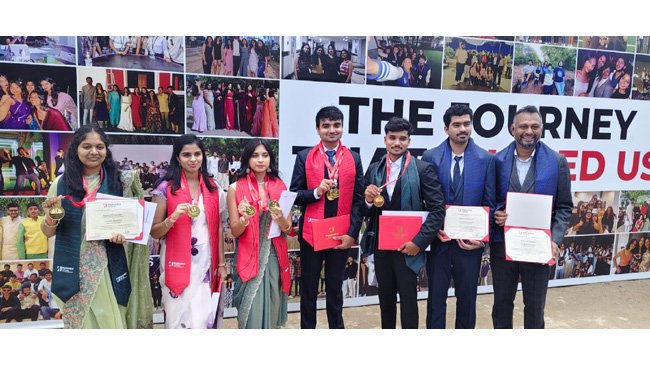mahindra-university-celebrates-fifth-convocation-awards-1309-graduates-and-29-gold-medallists